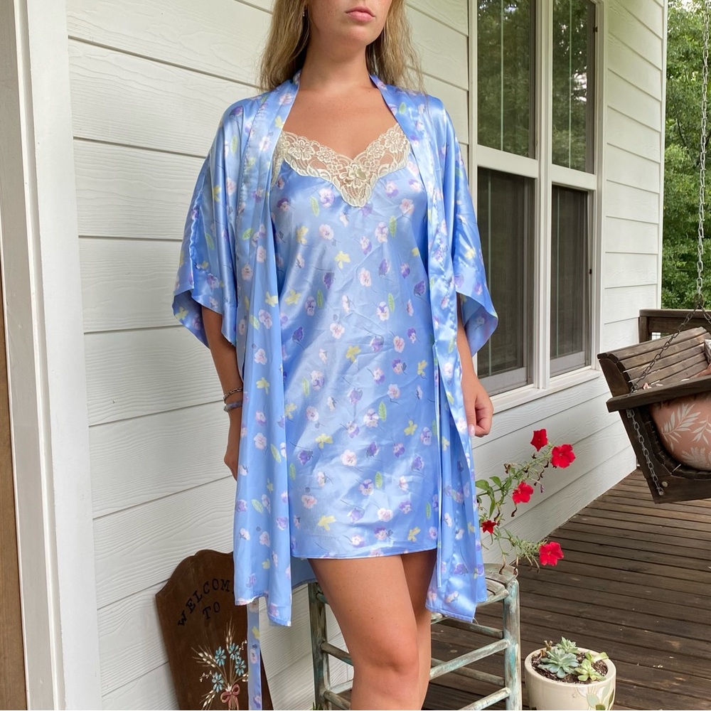 Morgan Taylor Blue Floral Sleepwear Robe